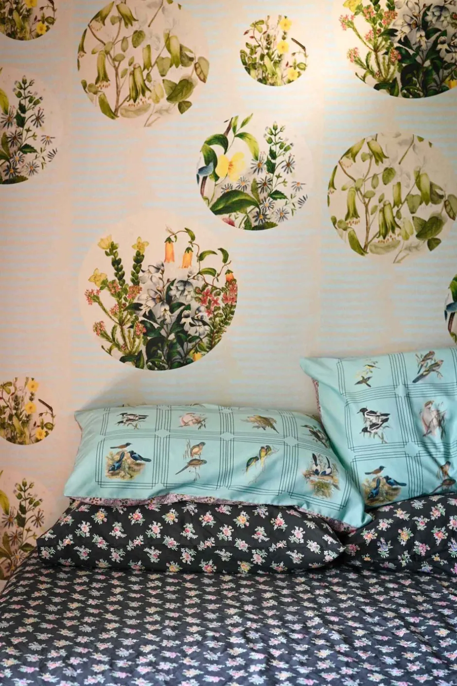 australian_birds_pillowcase_set_organic_cotton_10.webp Outlet Lazybones Australian Birds Pillowcase Set *Organic Cotton