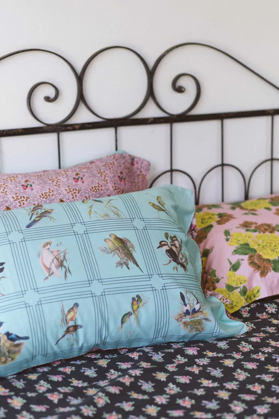 australian_birds_pillowcase_set_organic_cotton_6.webp Outlet Lazybones Australian Birds Pillowcase Set *Organic Cotton