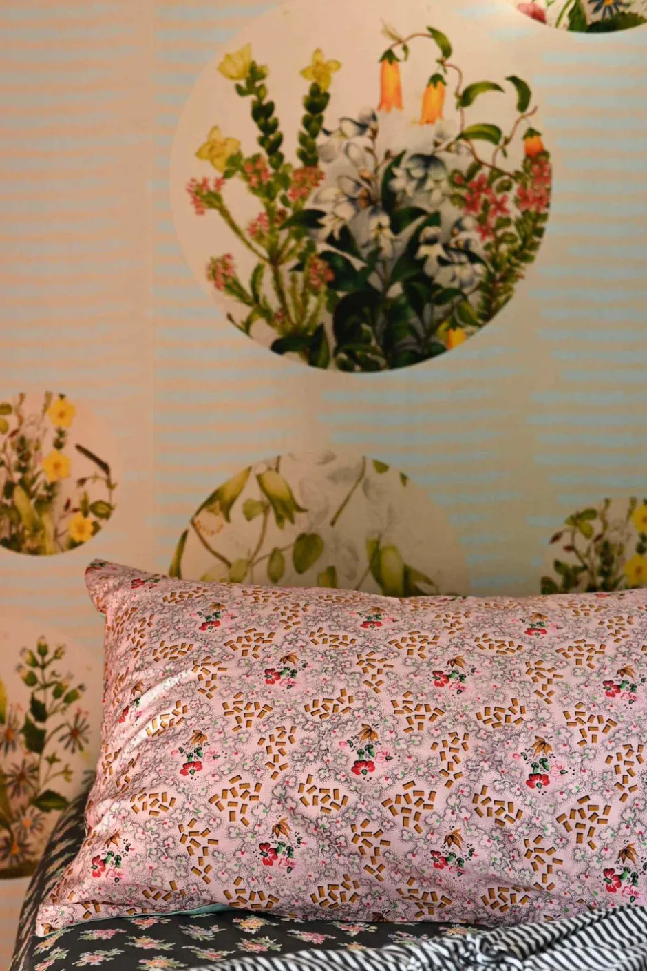 australian_birds_pillowcase_set_organic_cotton_8.webp Outlet Lazybones Australian Birds Pillowcase Set *Organic Cotton