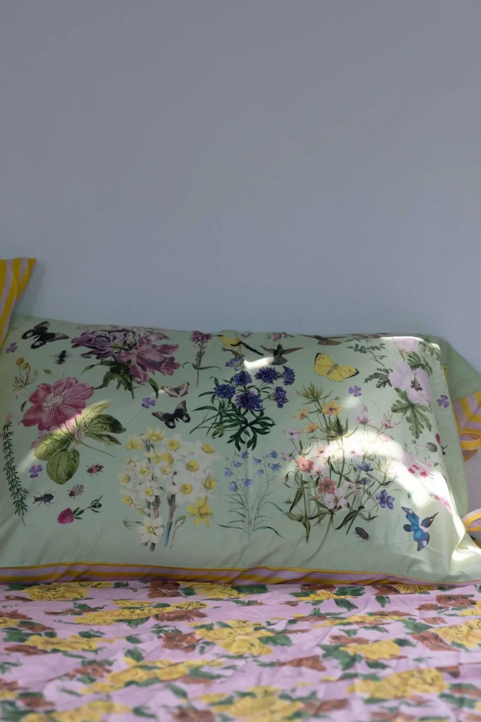 busy_garden_pillowcase_set_organic_cotton_2.webp New Lazybones Busy Garden Pillowcase Set *Organic Cotton