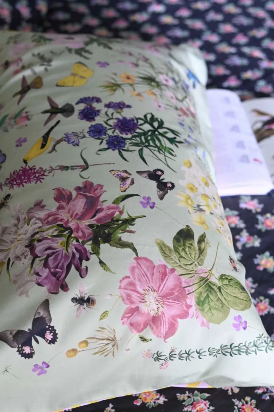 busy_garden_pillowcase_set_organic_cotton_8.webp New Lazybones Busy Garden Pillowcase Set *Organic Cotton