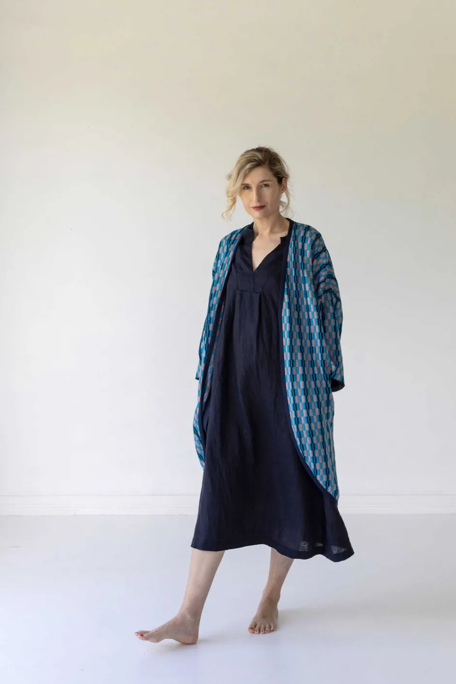 emma_linen_dress_in_dark_navy_5.webp Cheap Lazybones Emma Linen Dress In Dark Navy