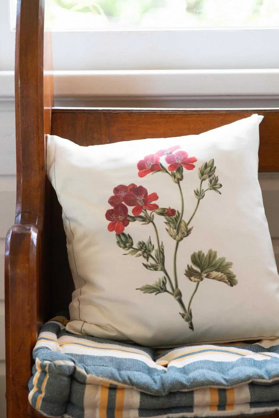 Store Lazybones Geranium Cushion Cover *Organic Cotton