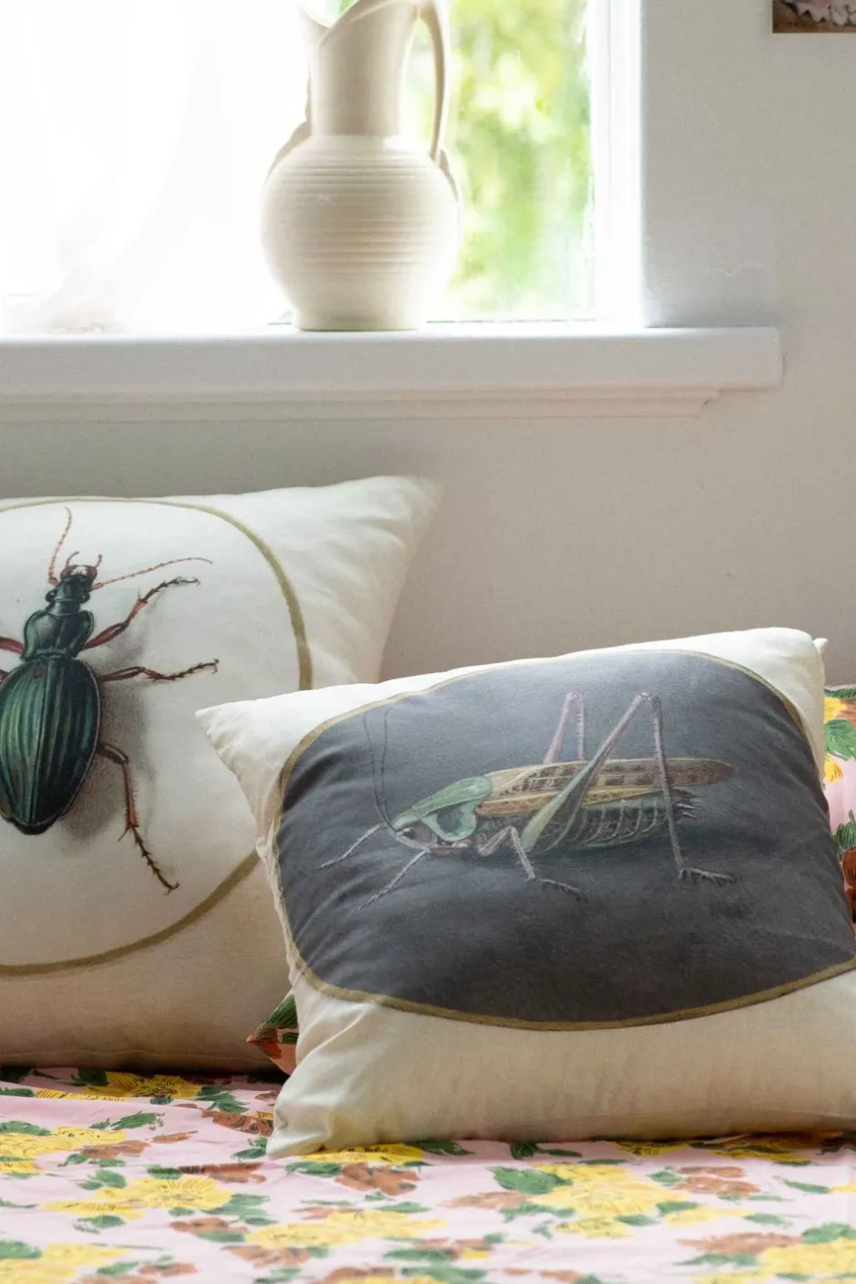 grasshopper_cushion_cover_4.webp Sale Lazybones Grasshopper Cushion Cover