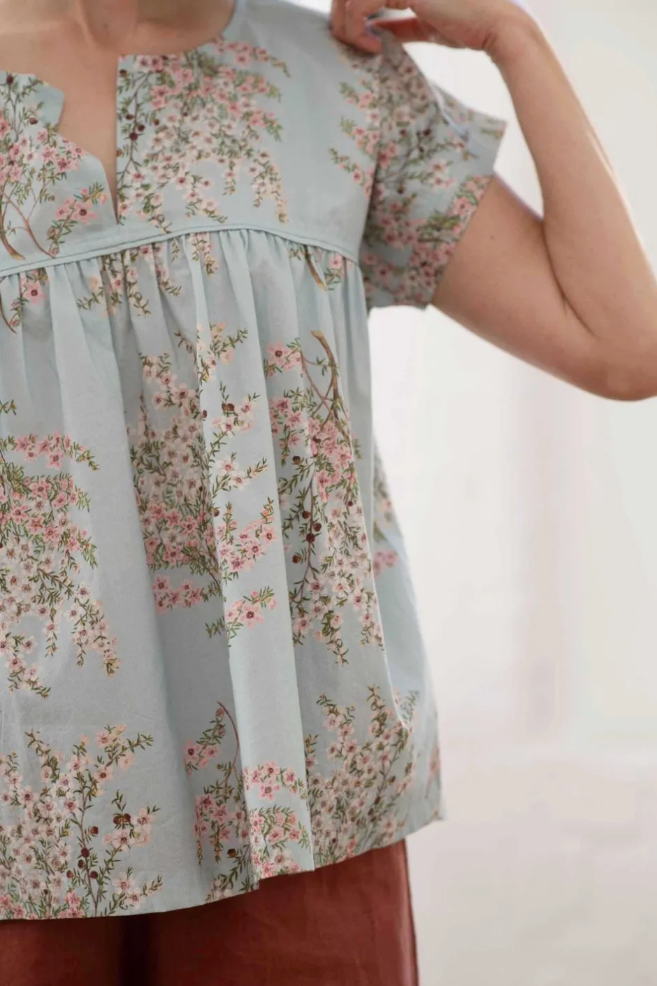 julia_top_manuka_4.webp Sale Lazybones Julia Top Manuka