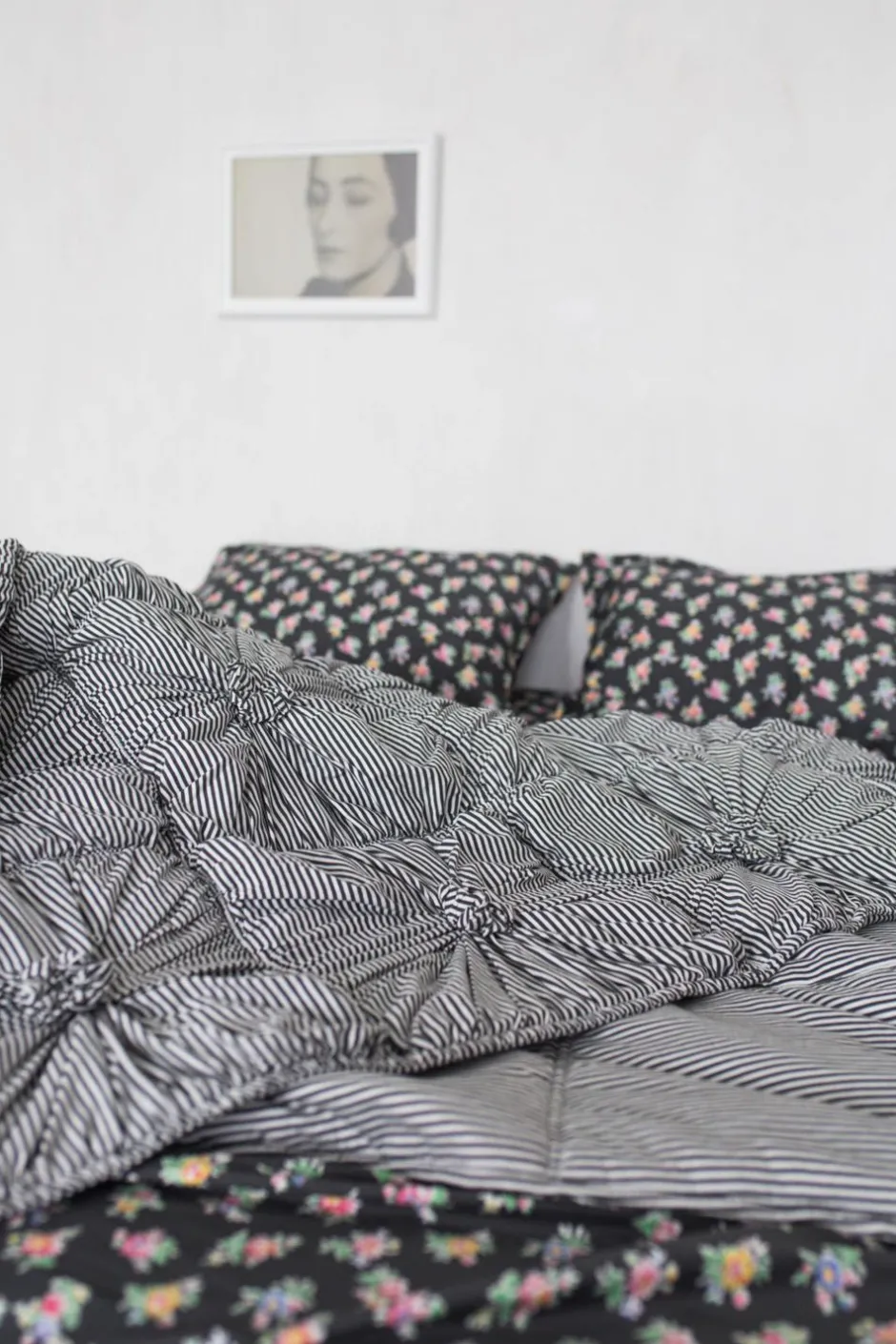 Best Lazybones Rosette Quilt In Charcoal Stripe *Organic Cotton