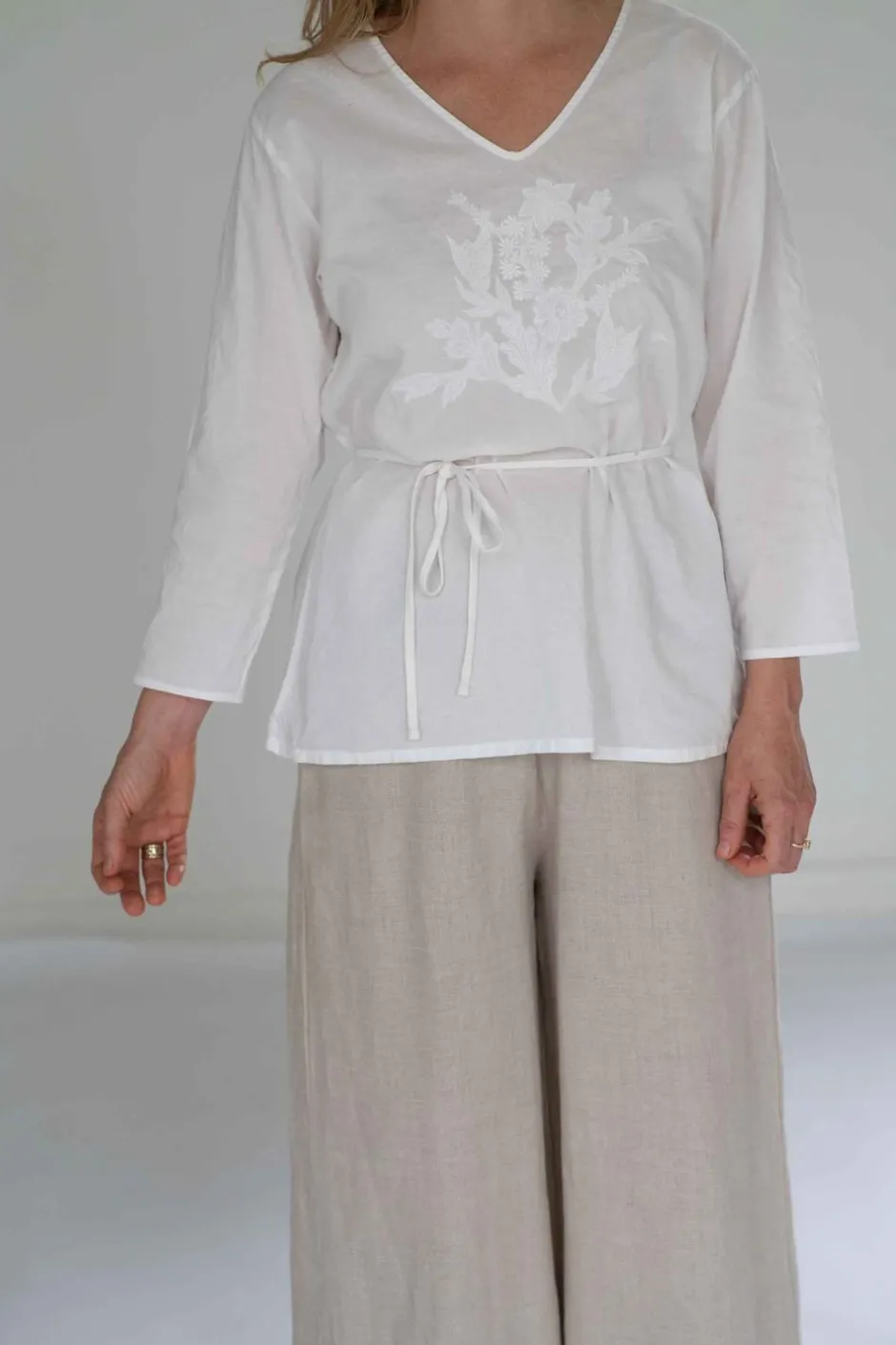 tilly_top_white_organic_cotton_6.webp Sale Lazybones Tilly Top White *Organic Cotton