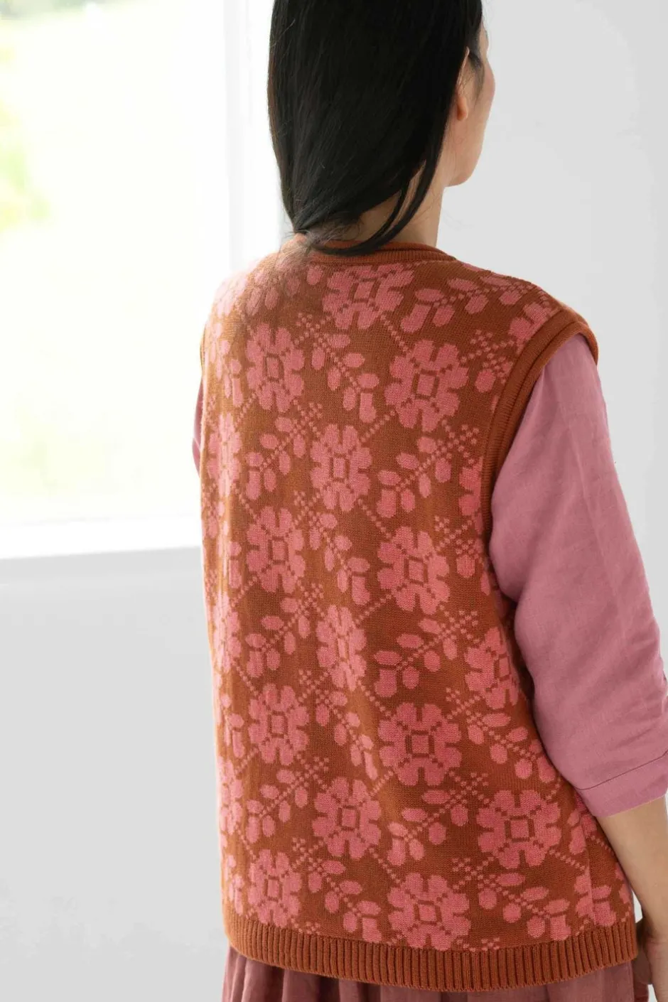 valerie_vest_floral_organic_cotton_2.webp Outlet Lazybones Valerie Vest Floral *Organic Cotton
