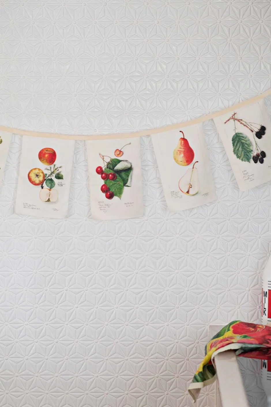 vintage_fruit_garland_4.webp Outlet Lazybones Vintage Fruit Garland